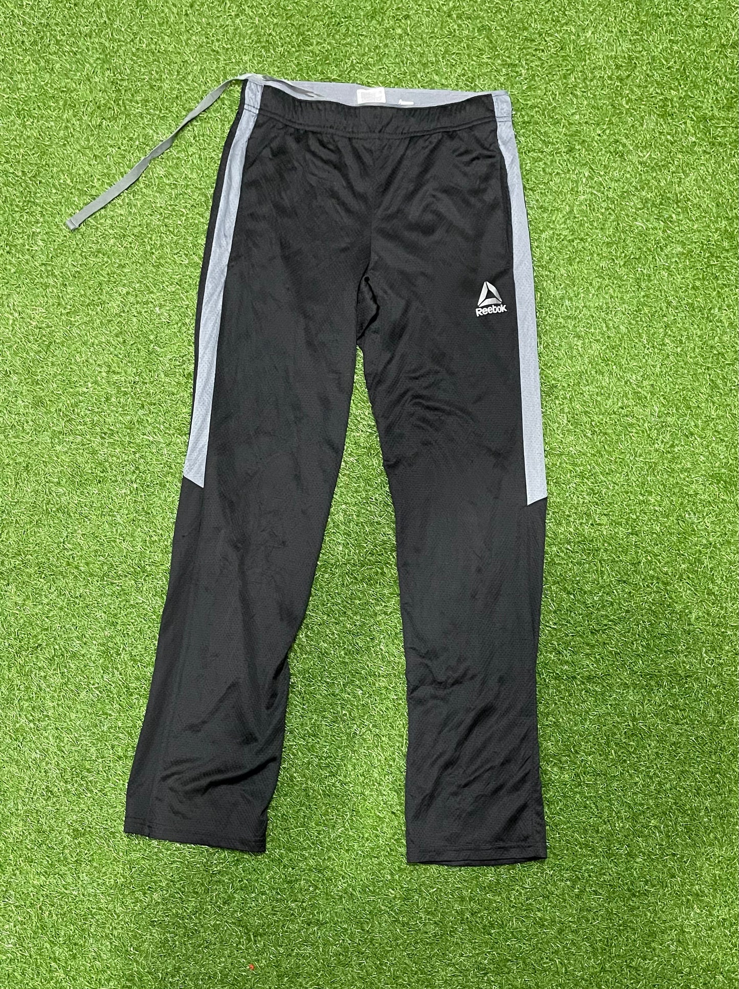 REEBOK TRACKPANTS 50 PIECES GRADE A/B